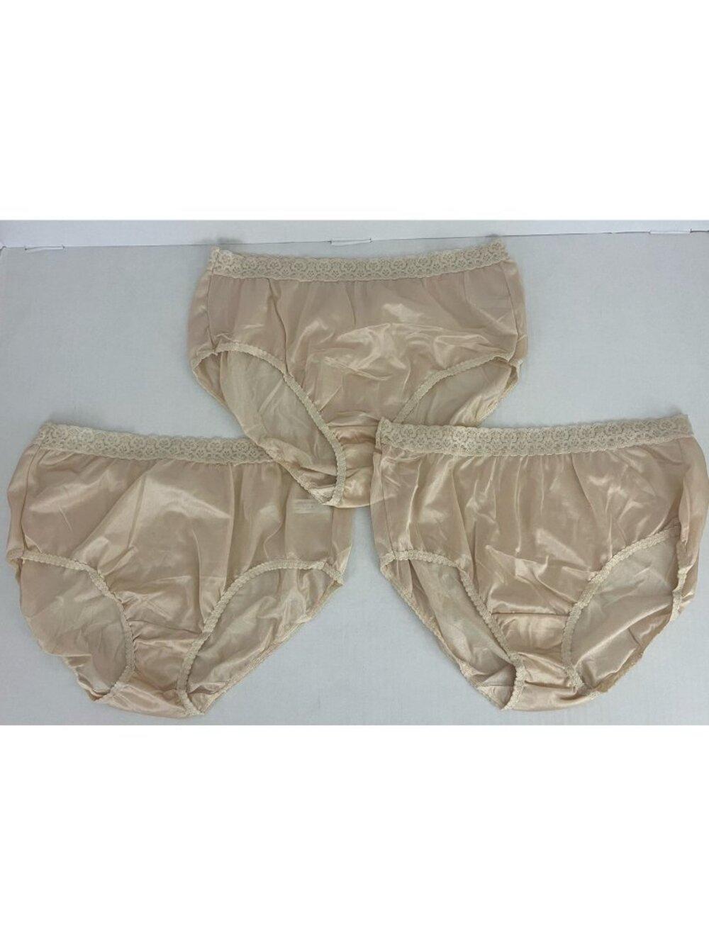 Fruit of the Loom Women's 9 100% Nylon Granny Panty Brief Lace Waist Shiny NWOT